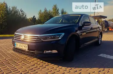 Volkswagen Passat 2017 - пробіг 240 тис. км