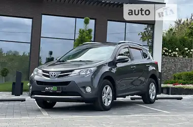 Toyota RAV4 2013 - пробіг 243 тис. км