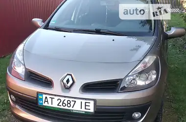 Renault Clio 2008 - пробіг 215 тис. км