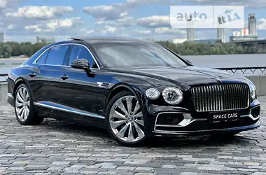 Bentley Flying Spur 2020 - пробіг 32 тис. км