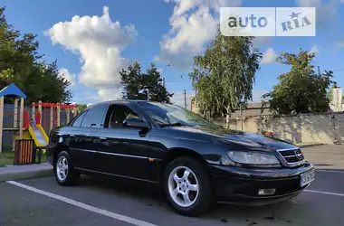 Opel Omega 2000 - пробіг 272 тис. км