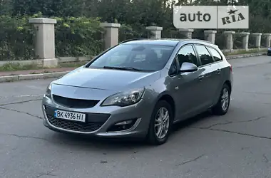 Opel Astra 2013 - пробіг 259 тис. км