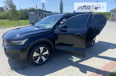 Volvo XC40 2022 - пробег 24 тыс. км