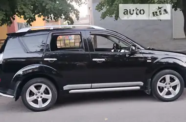 Mitsubishi Outlander XL 2008 - пробіг 329 тис. км