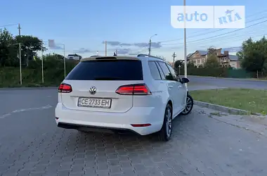 Volkswagen Golf 2017 - пробіг 275 тис. км