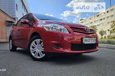 Toyota Auris 2010 - пробег 149 тыс. км