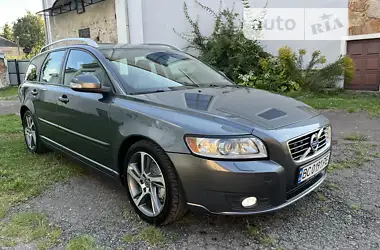 Volvo V50 2012 - пробег 260 тыс. км