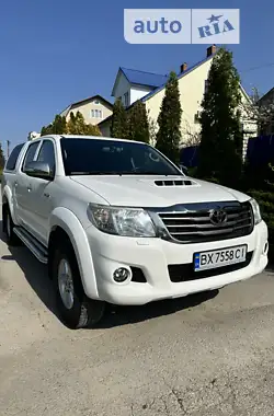 Toyota Hilux 2013 - пробег 184 тыс. км