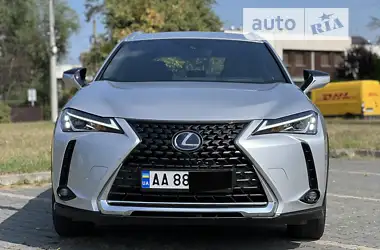 Lexus UX 2021 - пробіг 48 тис. км