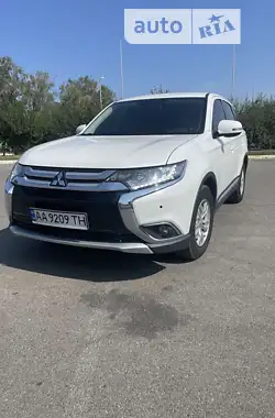 Mitsubishi Outlander 2017 - пробег 139 тыс. км