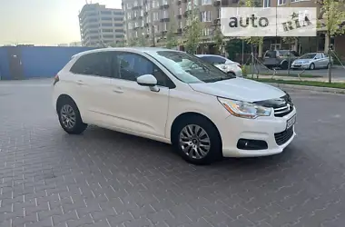 Citroen C4 2012 - пробег 270 тыс. км