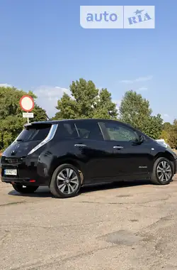 Nissan Leaf 2013 - пробіг 149 тис. км