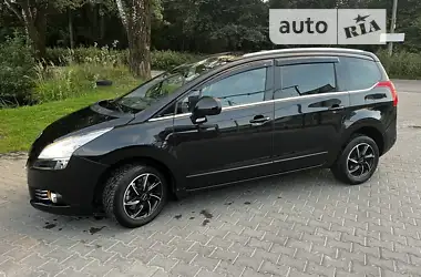 Peugeot 5008 2010 - пробег 231 тыс. км