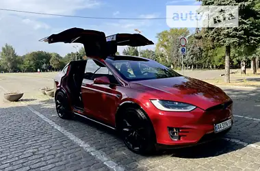 Tesla Model X 2016 - пробіг 82 тис. км