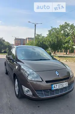 Renault Grand Scenic 2009 - пробіг 235 тис. км