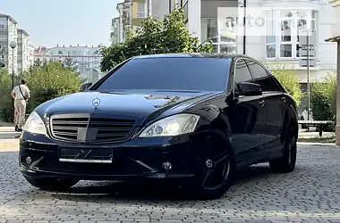 Mercedes-Benz S-Class 2006 - пробег 247 тыс. км