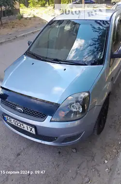 Ford Fiesta 2006 - пробег 164 тыс. км