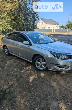 Renault Latitude 2011 - пробіг 350 тис. км