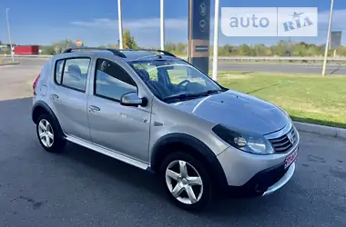 Dacia Sandero StepWay 2012 - пробіг 157 тис. км