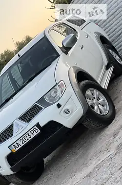 Mitsubishi L 200 2011 - пробіг 213 тис. км