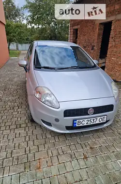 Fiat Punto 2011 - пробег 274 тыс. км