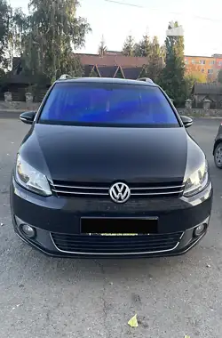 Volkswagen Touran 2014 - пробіг 334 тис. км