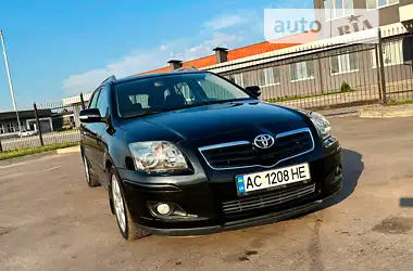 Toyota Avensis 2006 - пробег 203 тыс. км