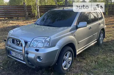 Nissan X-Trail 2005 - пробег 320 тыс. км