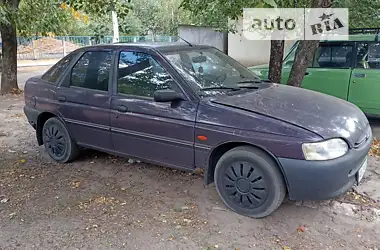 Ford Escort 1996 - пробег 200 тыс. км