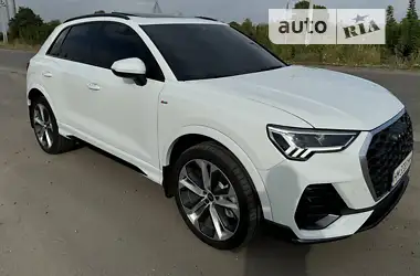 Audi Q3 2022 - пробіг 32 тис. км