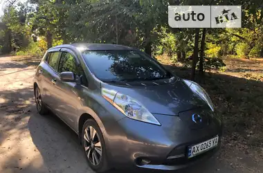 Nissan Leaf 2015 - пробег 102 тыс. км