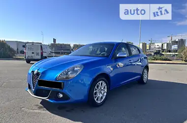 Alfa Romeo Giulietta 2019 - пробег 9 тыс. км