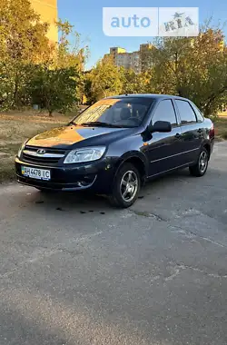 ВАЗ / Lada 2190 Granta 2013 - пробег 13 тыс. км