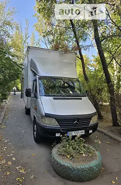 Mercedes-Benz Sprinter 2002 - пробег 650 тыс. км