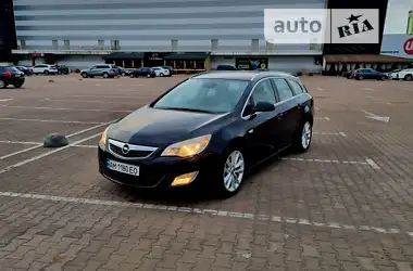 Opel Astra 2011 - пробіг 282 тис. км