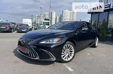 Lexus ES 2022 - пробег 42 тыс. км