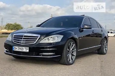 Mercedes-Benz S-Class 2011 - пробег 227 тыс. км