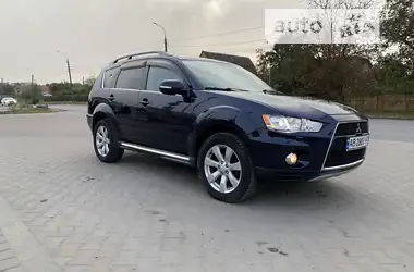 Mitsubishi Outlander 2011 - пробег 179 тыс. км