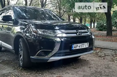 Mitsubishi Outlander 2017 - пробіг 123 тис. км