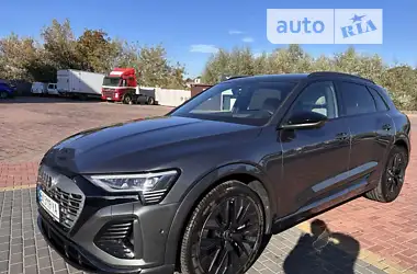 Audi Q8 e-tron 2023 - пробіг 14 тис. км