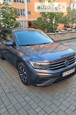 Volkswagen Tiguan 2021 - пробіг 50 тис. км