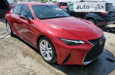 Lexus IS 2020 - пробіг 25 тис. км