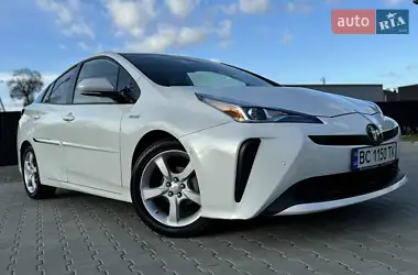 Toyota Prius 2019 - пробег 95 тыс. км