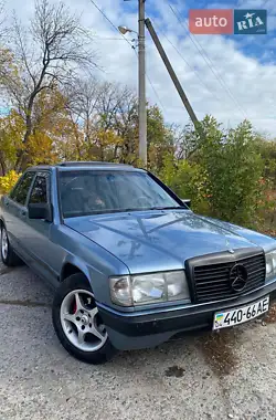 Mercedes-Benz 190 1990 - пробег 300 тыс. км