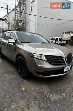 Lincoln MKT 2019 - пробіг 101 тис. км