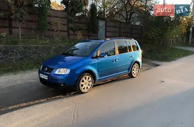 Volkswagen Touran 2006 - пробег 280 тыс. км