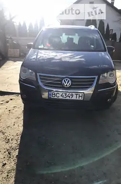 Volkswagen Touran 2007 - пробег 280 тыс. км