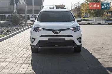 Toyota RAV4 2018 - пробег 113 тыс. км