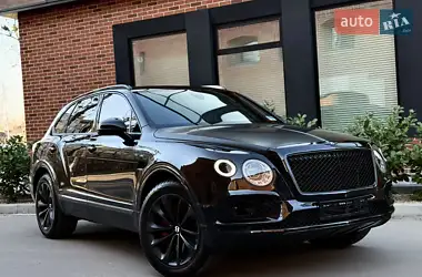 Bentley Bentayga 2016 - пробег 108 тыс. км