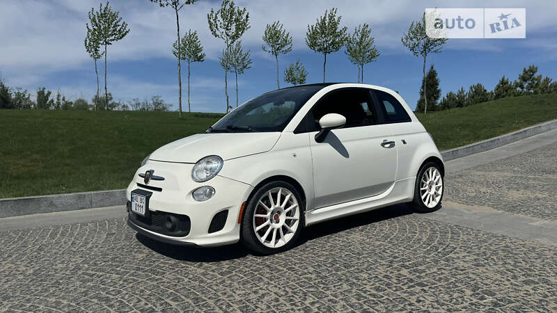 Кабріолет Abarth Fiat 500